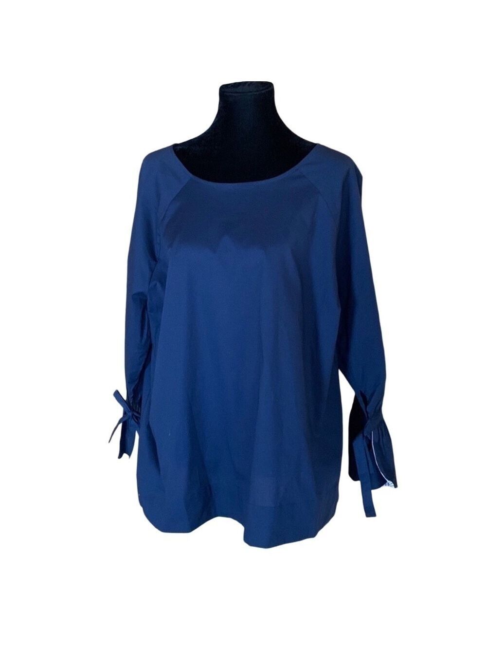 Jane and Delancey navy blue top with bell sleeves Size 1X New
